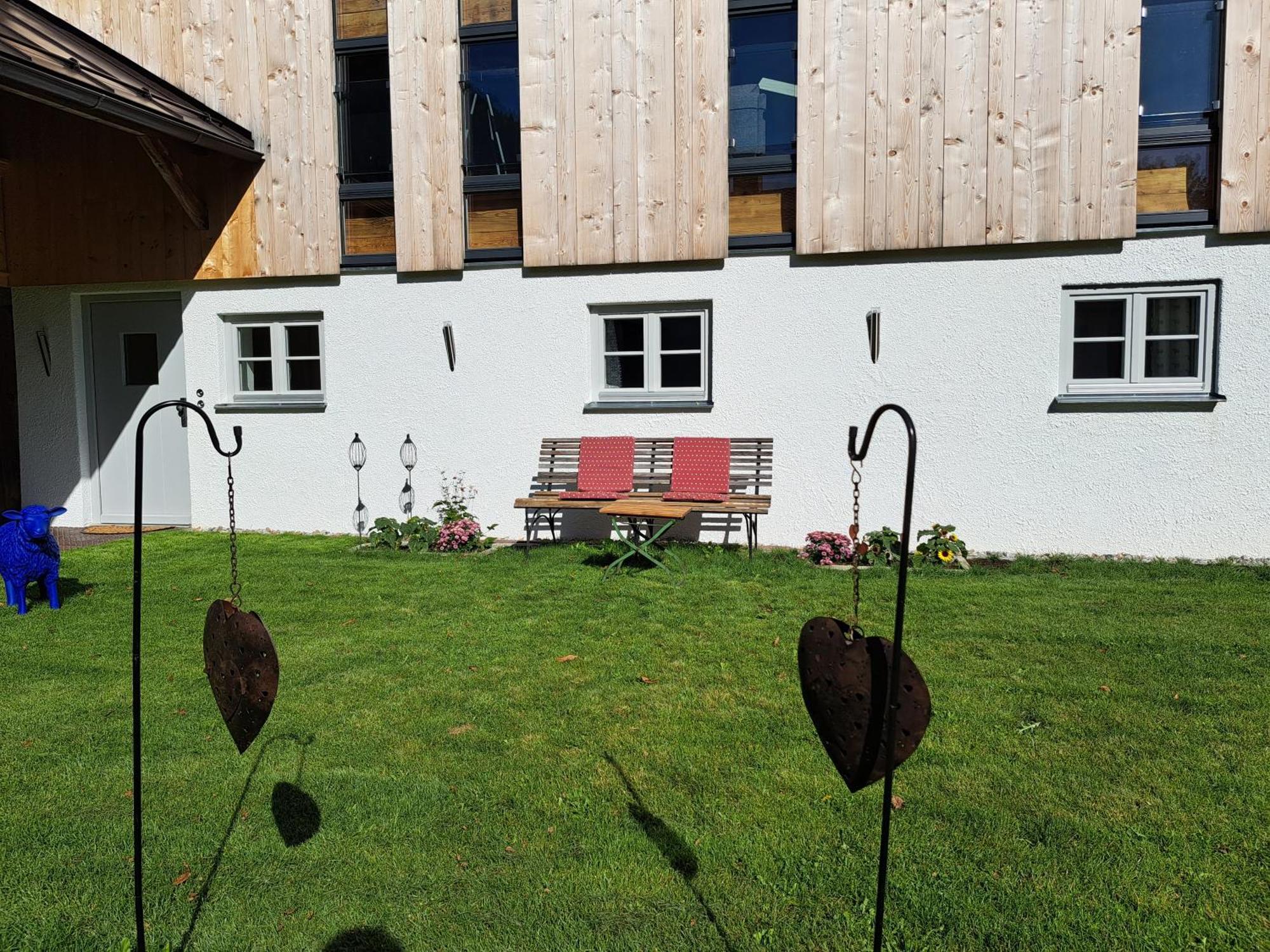 Neu! Ferienwohnungen Im Lueftlmalereck, Hennalahaus Oberammergau Eksteriør billede