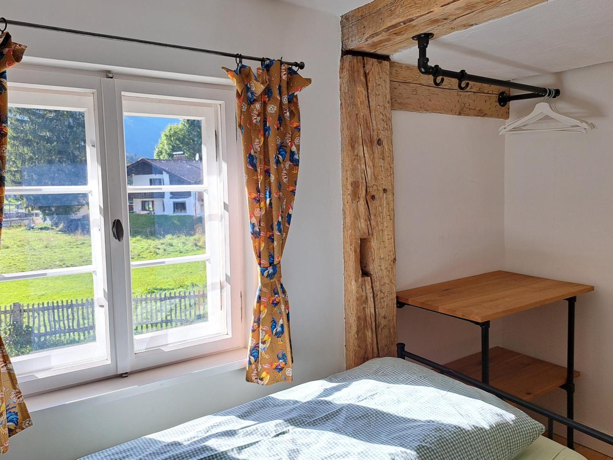 Neu! Ferienwohnungen Im Lueftlmalereck, Hennalahaus Oberammergau Eksteriør billede