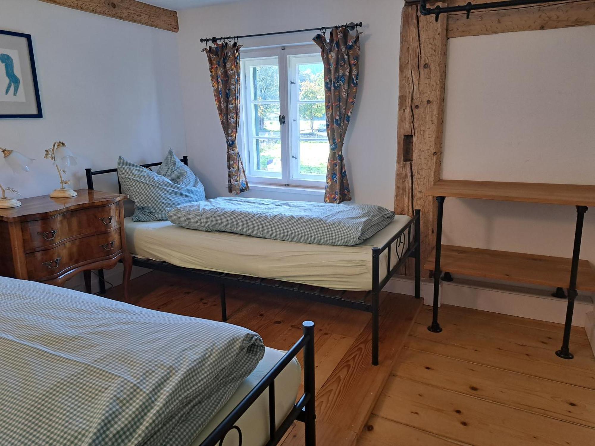 Neu! Ferienwohnungen Im Lueftlmalereck, Hennalahaus Oberammergau Eksteriør billede