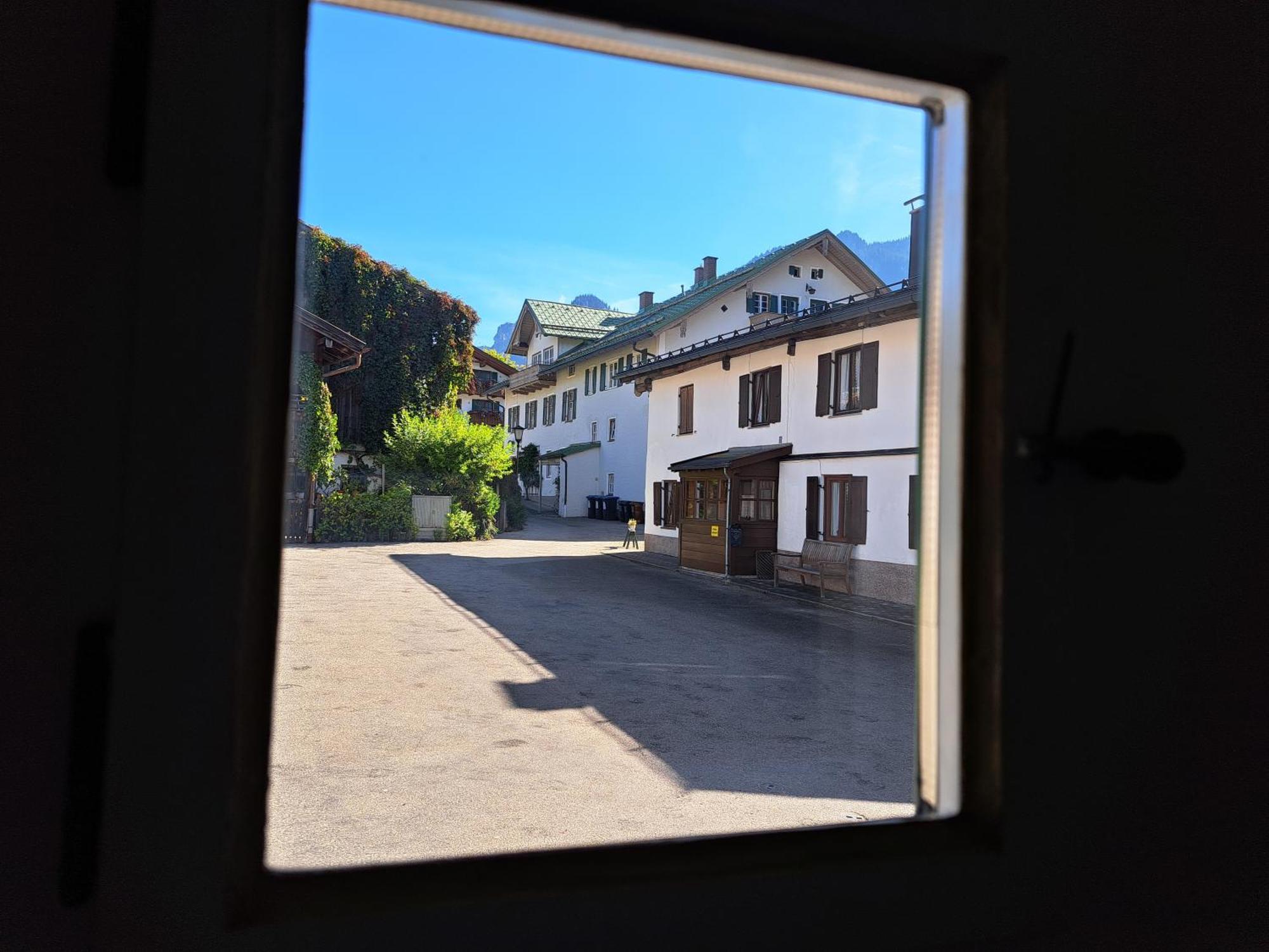 Neu! Ferienwohnungen Im Lueftlmalereck, Hennalahaus Oberammergau Eksteriør billede